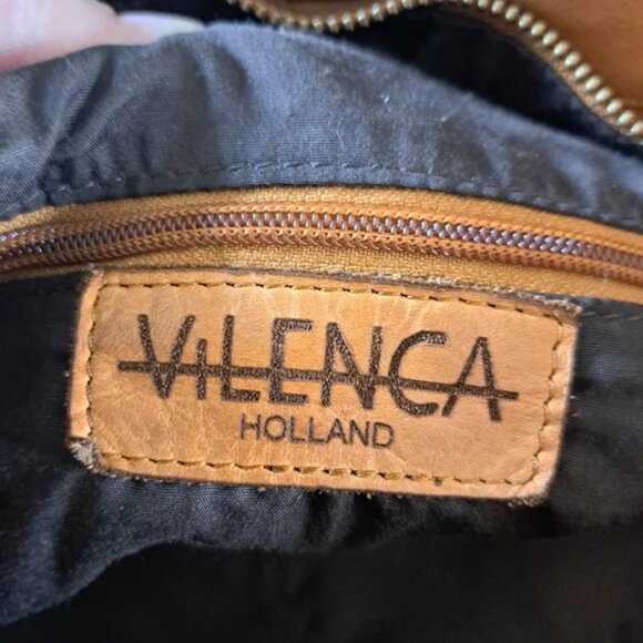 Vilenca Holland Tan Leather Shoulder Bag with Studs - Picture 4 of 6